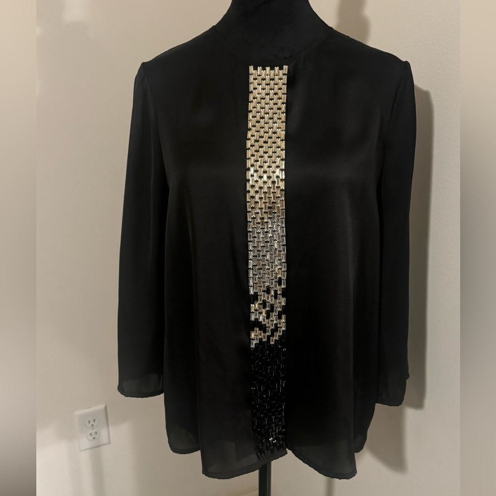 Gorgeous Vince Camuto black shirt